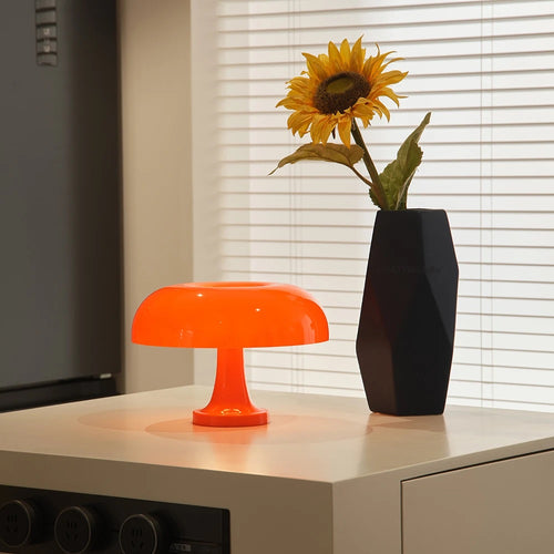 orangene Pilz-Lampe im Space Age Design